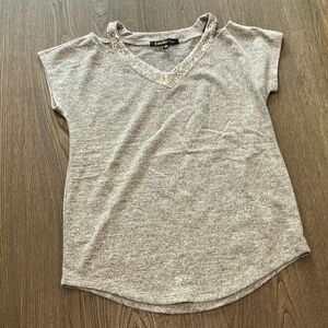 NWT Louise Paris Heathered Gray Short Sleeve Sequin Collar Blouse Size S